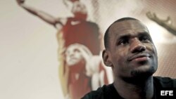 El alero estadounidense Lebron James, estrella de los Heats de Miami.